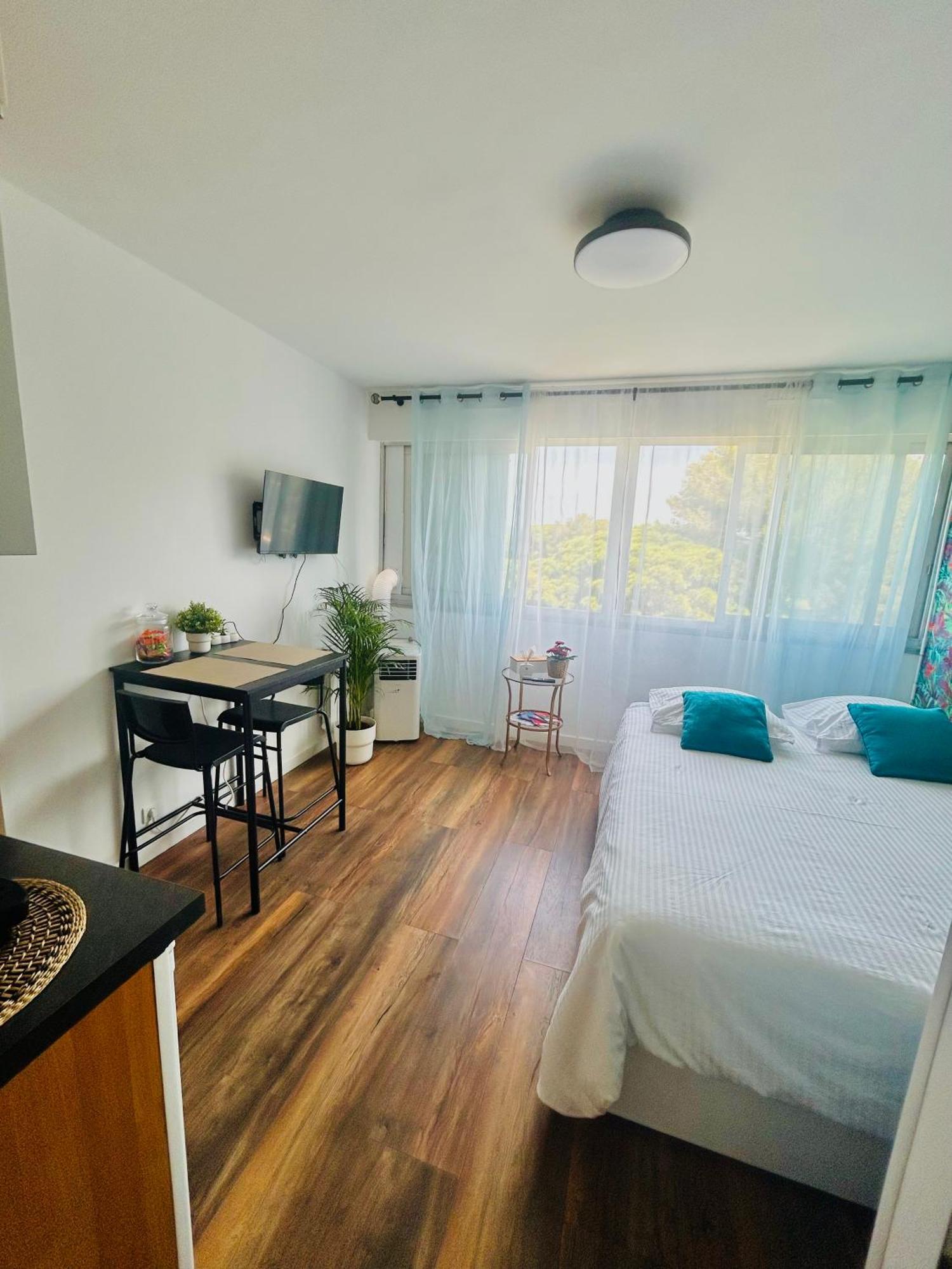 Port Avec Piscine Apartment
